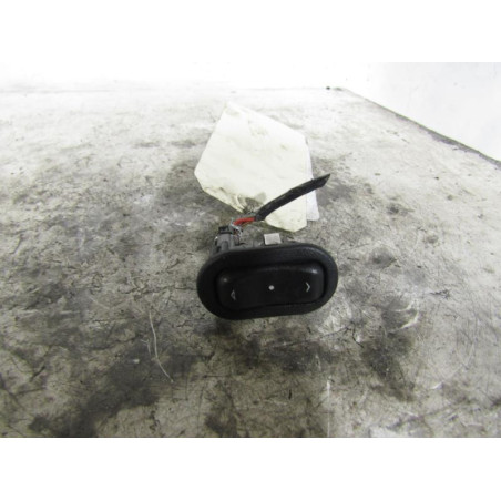 Interrupteur de leve vitre avant droit OPEL ZAFIRA A