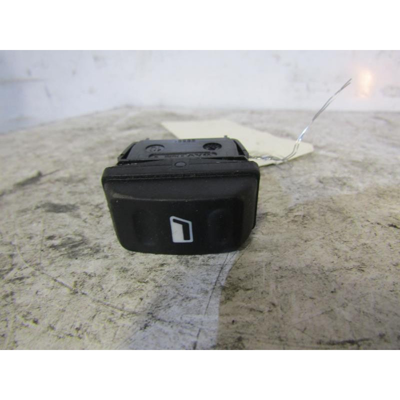 Interrupteur de leve vitre avant droit CITROEN XSARA PICASSO Photo n°1