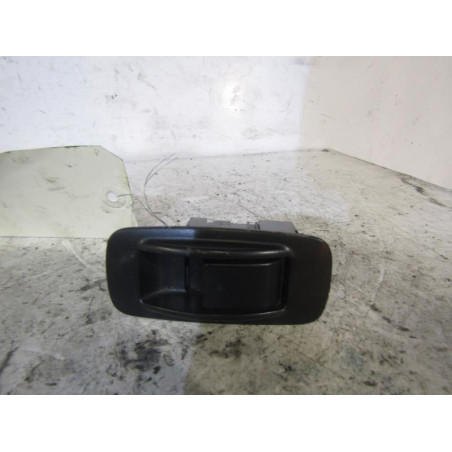 Interrupteur de leve vitre arriere droit TOYOTA COROLLA VERSO 2