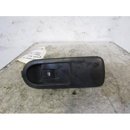 Interrupteur de leve vitre avant droit RENAULT SCENIC 2