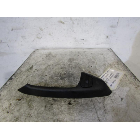 Interrupteur de leve vitre arriere gauche VOLKSWAGEN GOLF 3
