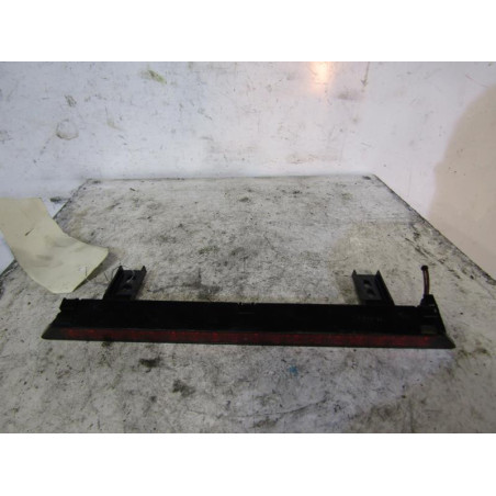 Feu arriere stop central SKODA FABIA 1