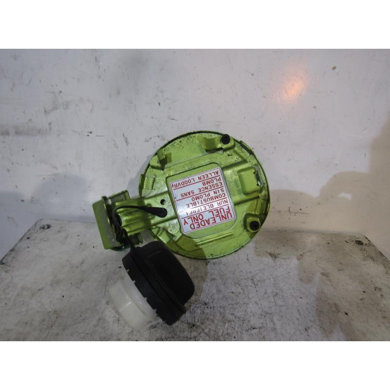 Trappe d'essence DAIHATSU CUORE 3 Photo n°1