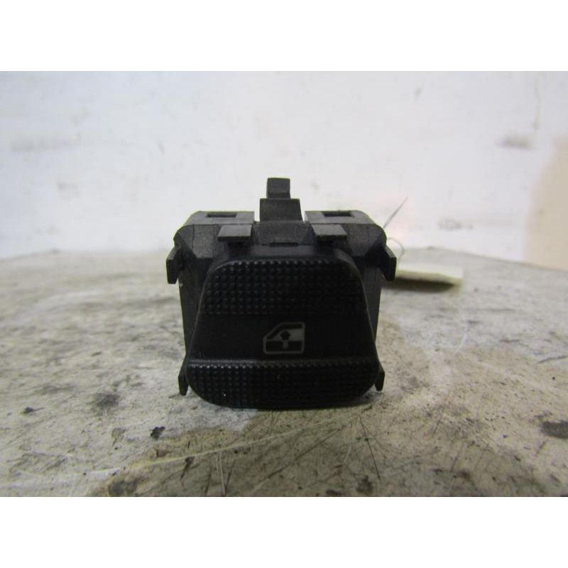 Interrupteur de leve vitre avant droit VOLKSWAGEN GOLF 3 Photo n°1