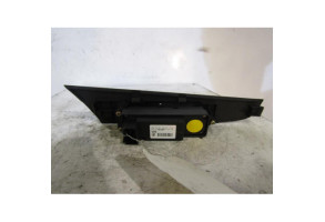 Interrupteur de leve vitre arriere droit MAZDA 3 1 Photo n°2