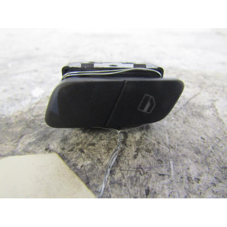 Interrupteur de leve vitre avant droit VOLKSWAGEN POLO 4