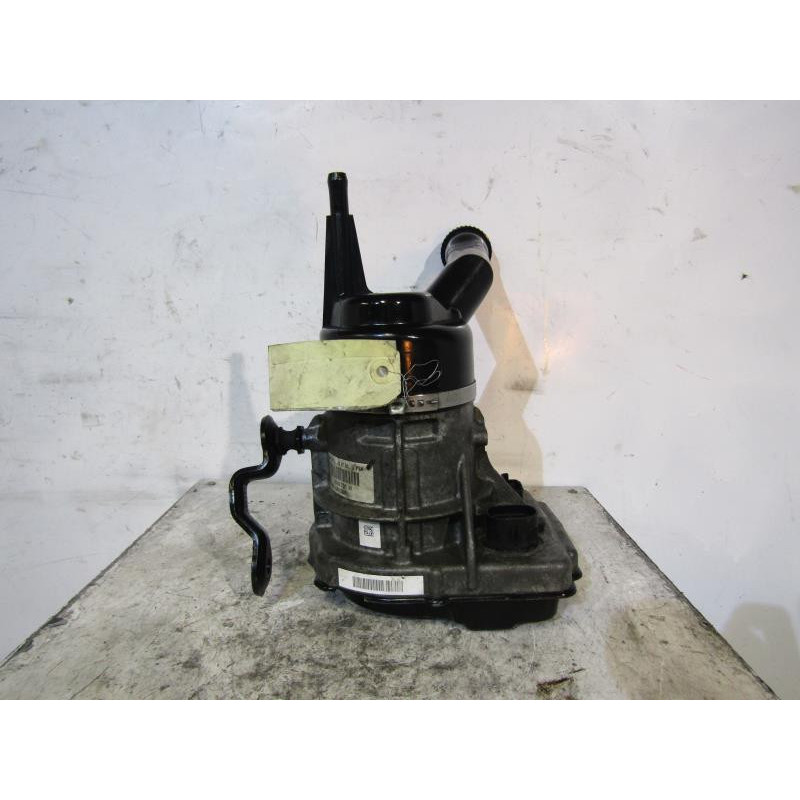 Pompe de direction PEUGEOT 308 1 Photo n°1