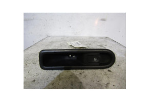 Interrupteur de leve vitre arriere droit RENAULT CLIO 3 Photo n°1