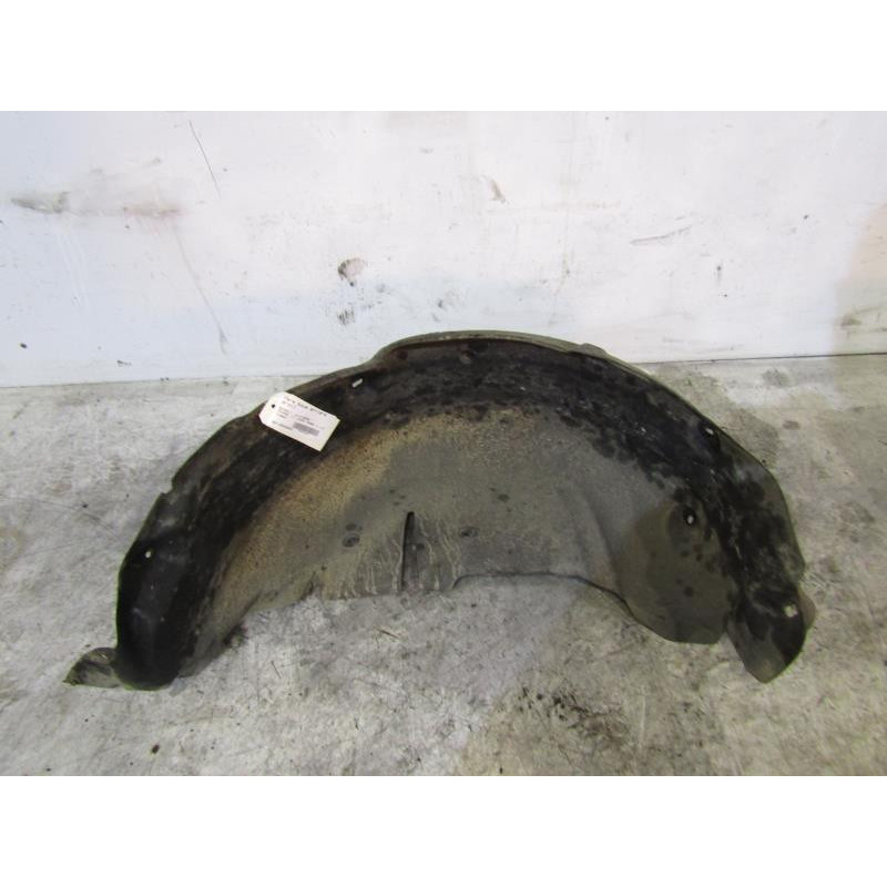 Pare boue arriere droit RENAULT MEGANE 3 Photo n°1