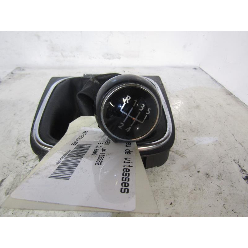 Pommeau de vitesses VOLKSWAGEN GOLF 5 Photo n°1