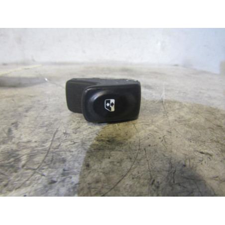 Interrupteur de leve vitre avant droit RENAULT CLIO 2