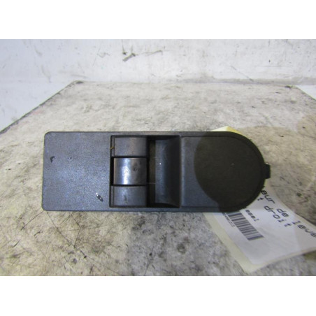 Interrupteur de leve vitre avant droit OPEL ASTRA H