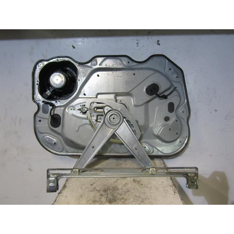 Leve vitre electrique avant droit FORD FOCUS 2 Photo n°1