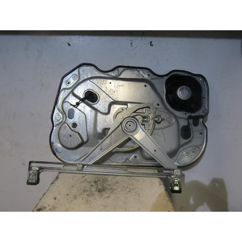 Leve vitre electrique avant gauche FORD FOCUS 2 Photo n°1