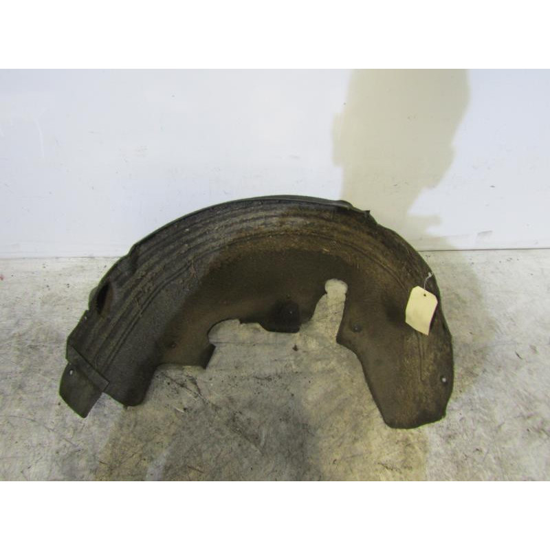 Pare boue arriere gauche MERCEDES CLASSE C 204 Photo n°1