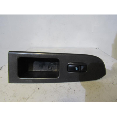 Interrupteur de leve vitre avant droit HYUNDAI TRAJET