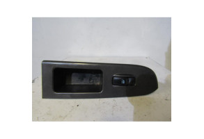 Interrupteur de leve vitre avant droit HYUNDAI TRAJET Photo n°1