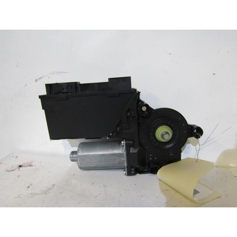 Moteur leve vitre avant droit VOLKSWAGEN TOUAREG 1 Photo n°1