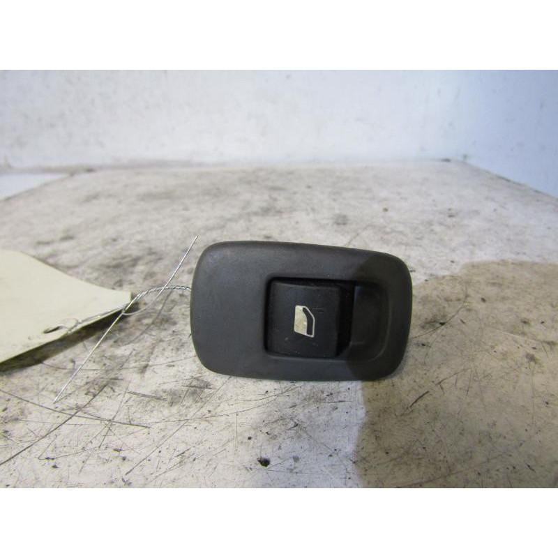 Interrupteur de leve vitre arriere droit CITROEN C5 1 Photo n°1