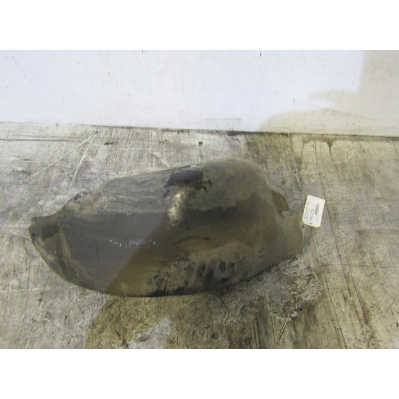 Pare boue arriere gauche CHRYSLER GRAND VOYAGER 4 Photo n°1