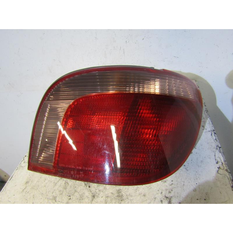 Feu arriere principal droit (feux) TOYOTA YARIS 1 Photo n°1