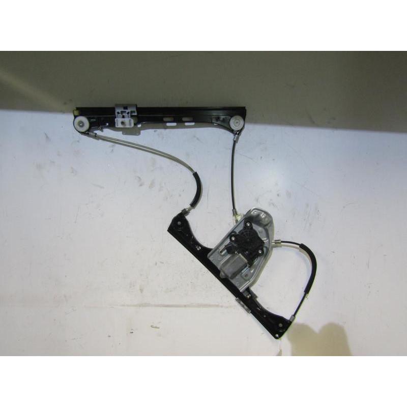 Leve vitre electrique avant droit MERCEDES CLASSE C 203 Photo n°1