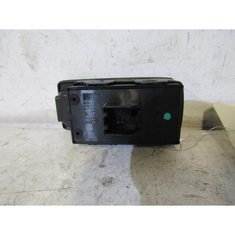 Interrupteur de leve vitre arriere droit OPEL INSIGNIA 1 Photo n°1