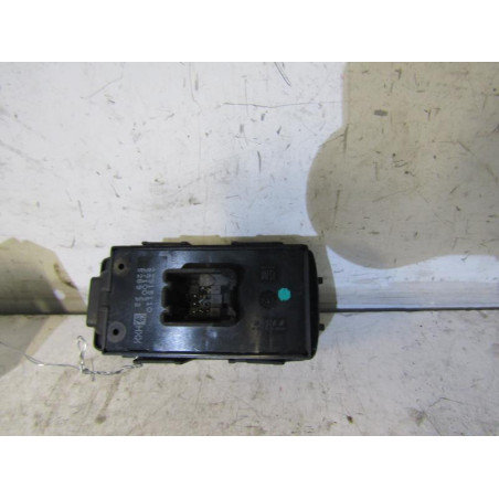 Interrupteur de leve vitre arriere gauche OPEL INSIGNIA 1