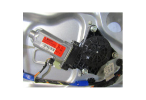 Leve vitre electrique arriere droit HYUNDAI I 30 1 Photo n°3