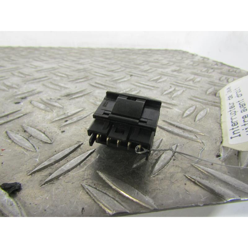 Interrupteur de leve vitre avant droit CITROEN XSARA Photo n°1