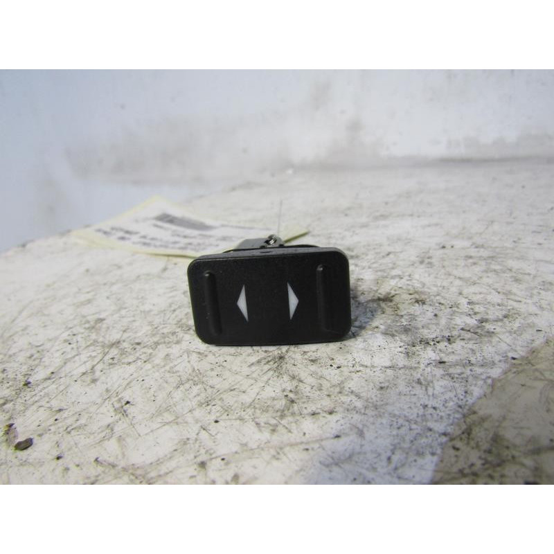 Interrupteur de leve vitre arriere gauche FORD S-MAX 1 Photo n°1