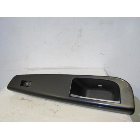 Interrupteur de leve vitre avant droit KIA CEE-D 1