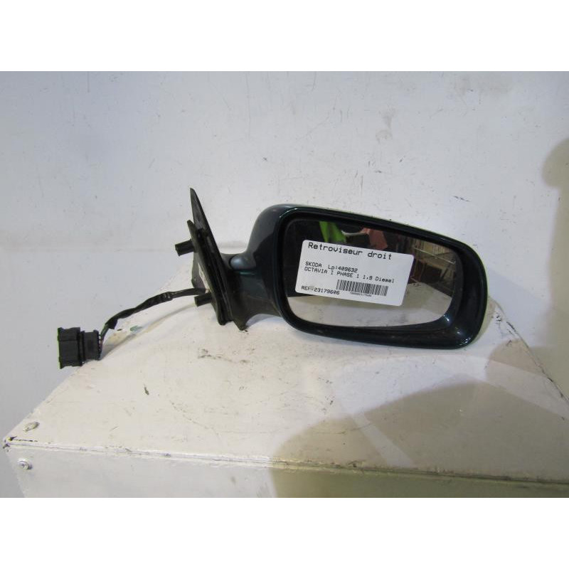Retroviseur droit SKODA OCTAVIA 1 Photo n°1