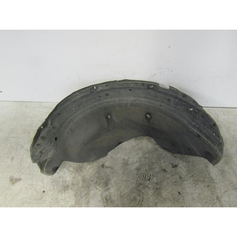 Pare boue arriere gauche MERCEDES CLASSE M 163 Photo n°1