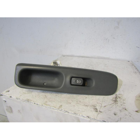 Interrupteur de leve vitre avant droit RENAULT TWINGO 1