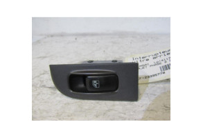 Interrupteur de leve vitre arriere droit HYUNDAI TRAJET Photo n°2