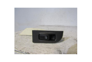 Interrupteur de leve vitre arriere gauche HYUNDAI TRAJET Photo n°2