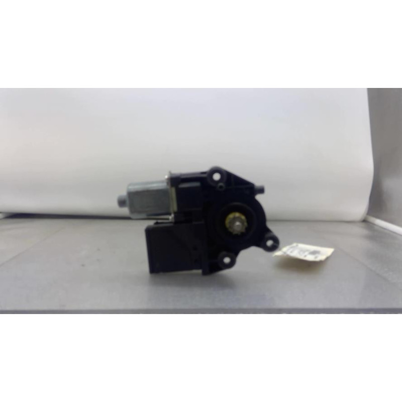 Moteur leve vitre avant droit RENAULT MEGANE 3 Photo n°1