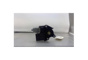 Moteur leve vitre avant droit RENAULT MEGANE 3 Photo n°1