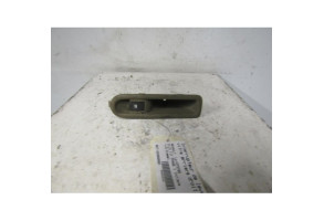 Interrupteur de leve vitre arriere droit RENAULT CLIO 3 Photo n°1