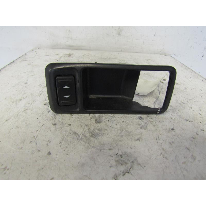 Interrupteur de leve vitre avant droit FORD FOCUS 2 Photo n°1