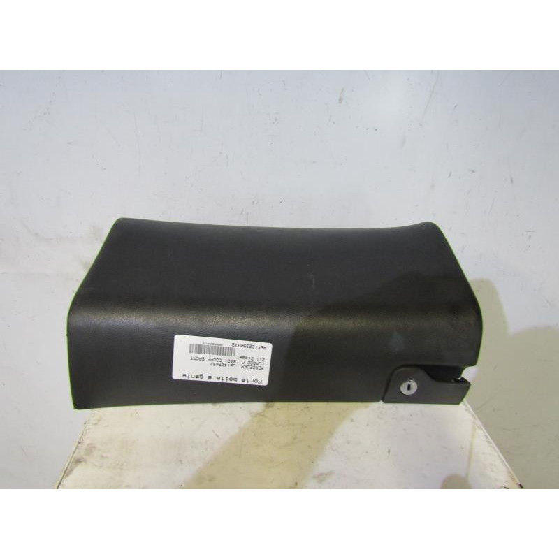 Porte boite a gants MERCEDES CLASSE C 203 Photo n°1