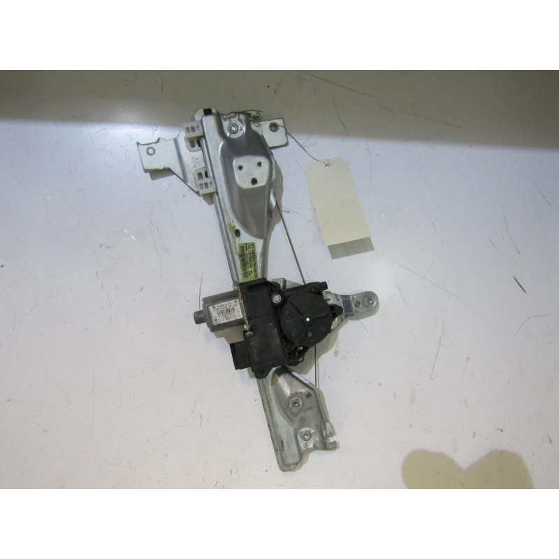 Leve vitre electrique arriere gauche PEUGEOT 308 1 SW Photo n°1