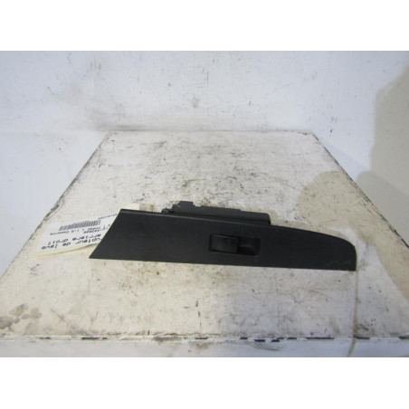 Interrupteur de leve vitre arriere droit MAZDA 3 1