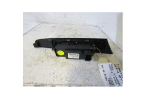 Interrupteur de leve vitre arriere droit MAZDA 3 1 Photo n°2