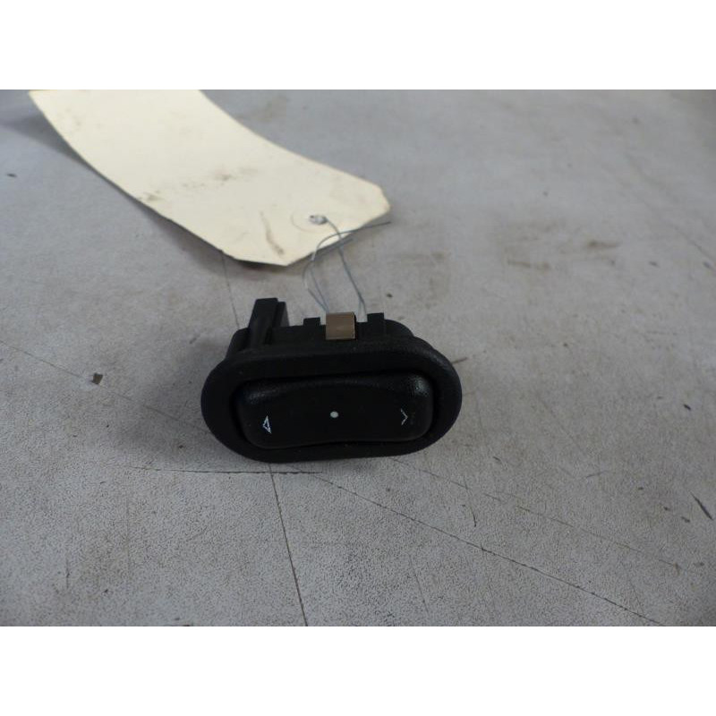 Interrupteur de leve vitre avant droit OPEL ZAFIRA A Photo n°1