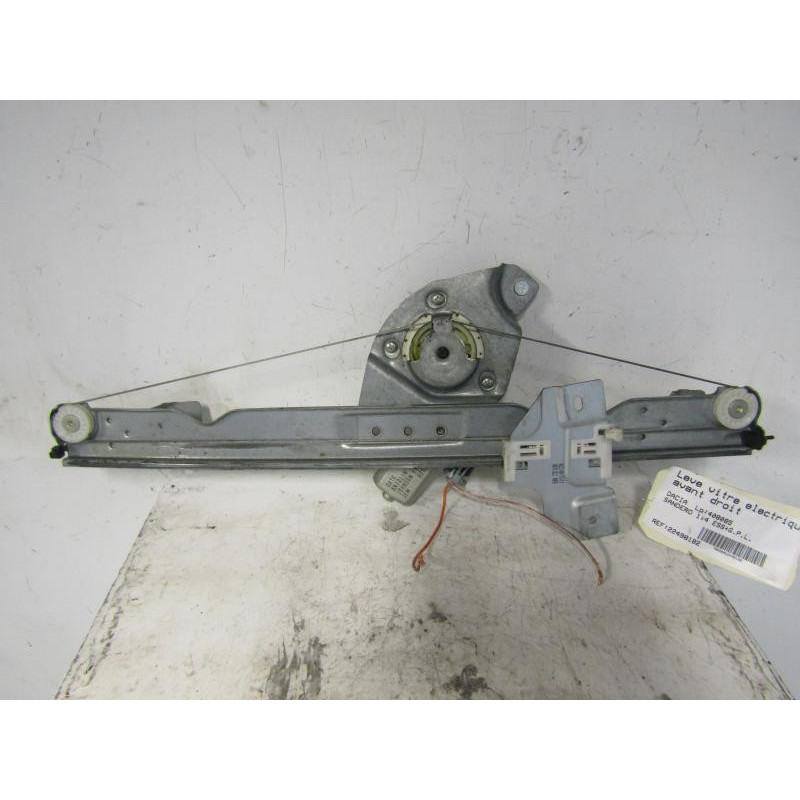 Leve vitre electrique avant droit DACIA SANDERO 1 Photo n°1