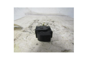 Interrupteur de leve vitre arriere droit TOYOTA COROLLA 10 Photo n°1