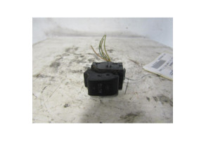 Interrupteur de leve vitre arriere gauche TOYOTA COROLLA 10 Photo n°1