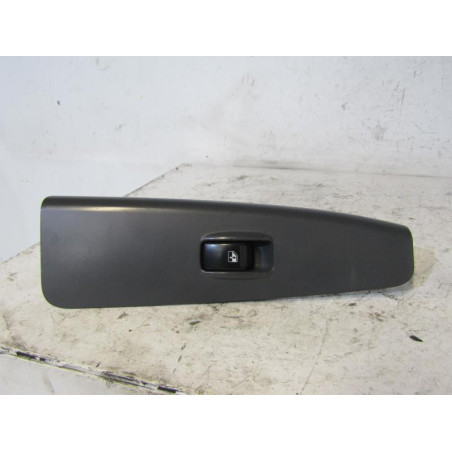 Interrupteur de leve vitre avant droit KIA CERATO